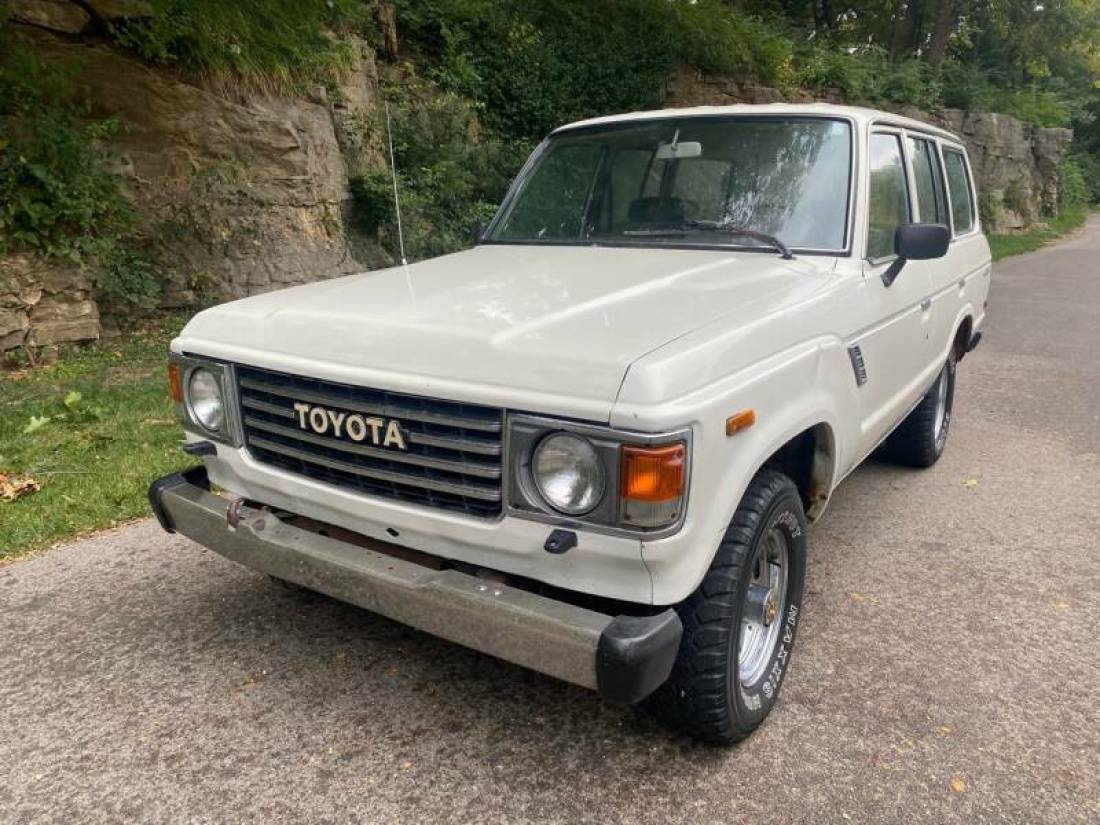 1984 Toyota Land Cruiser Base 4dr 4WD SUV - photo 2