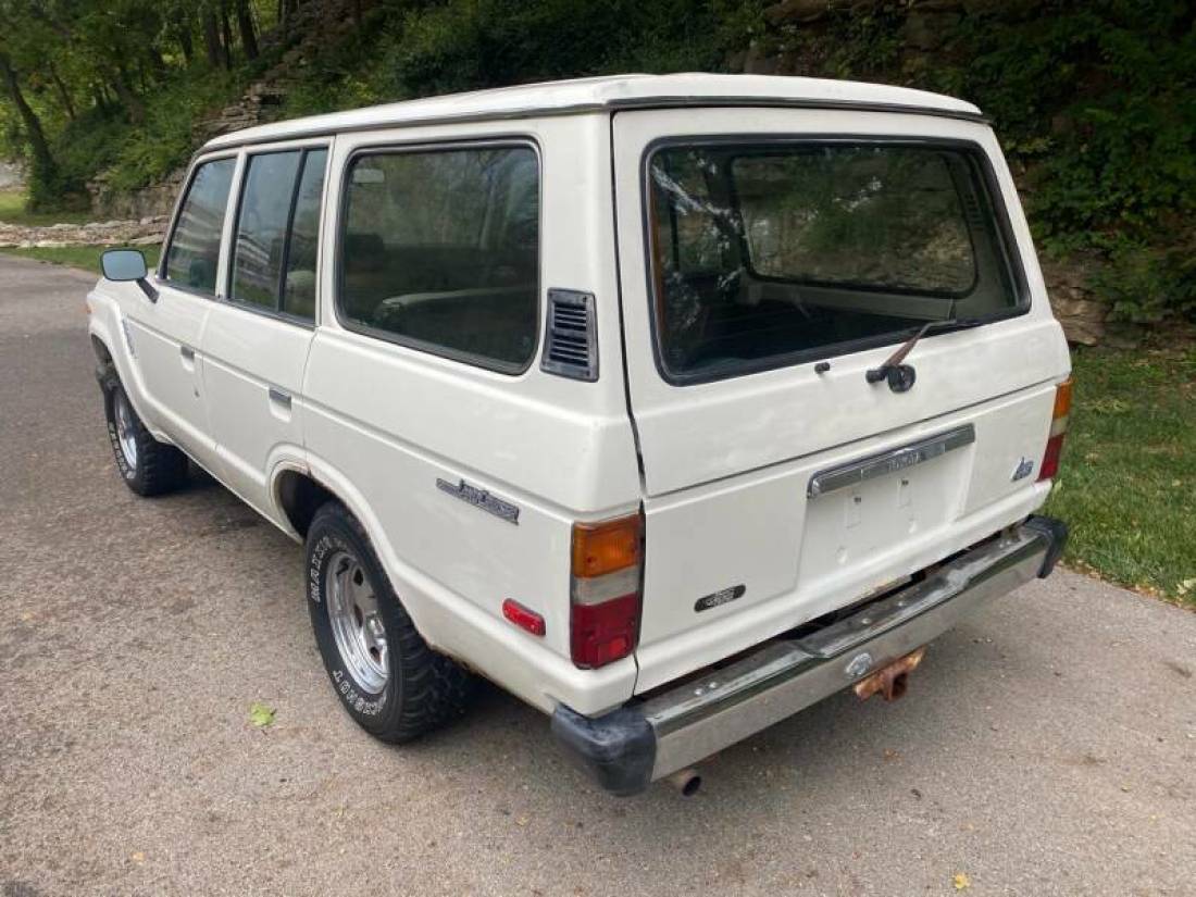 1984 Toyota Land Cruiser Base 4dr 4WD SUV - photo 4