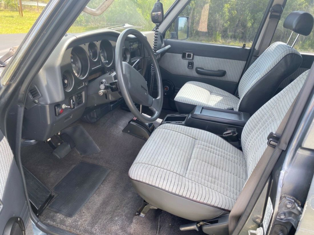 1990 Toyota Land Cruiser FJ62 GX - photo 10