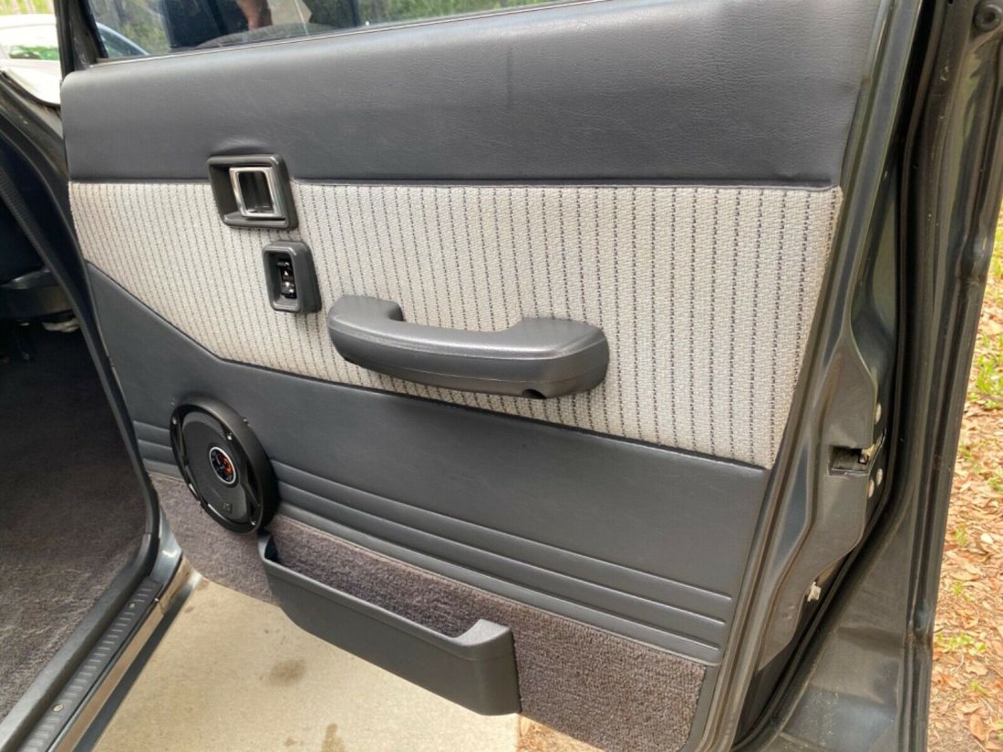 1990 Toyota Land Cruiser FJ62 GX - photo 13