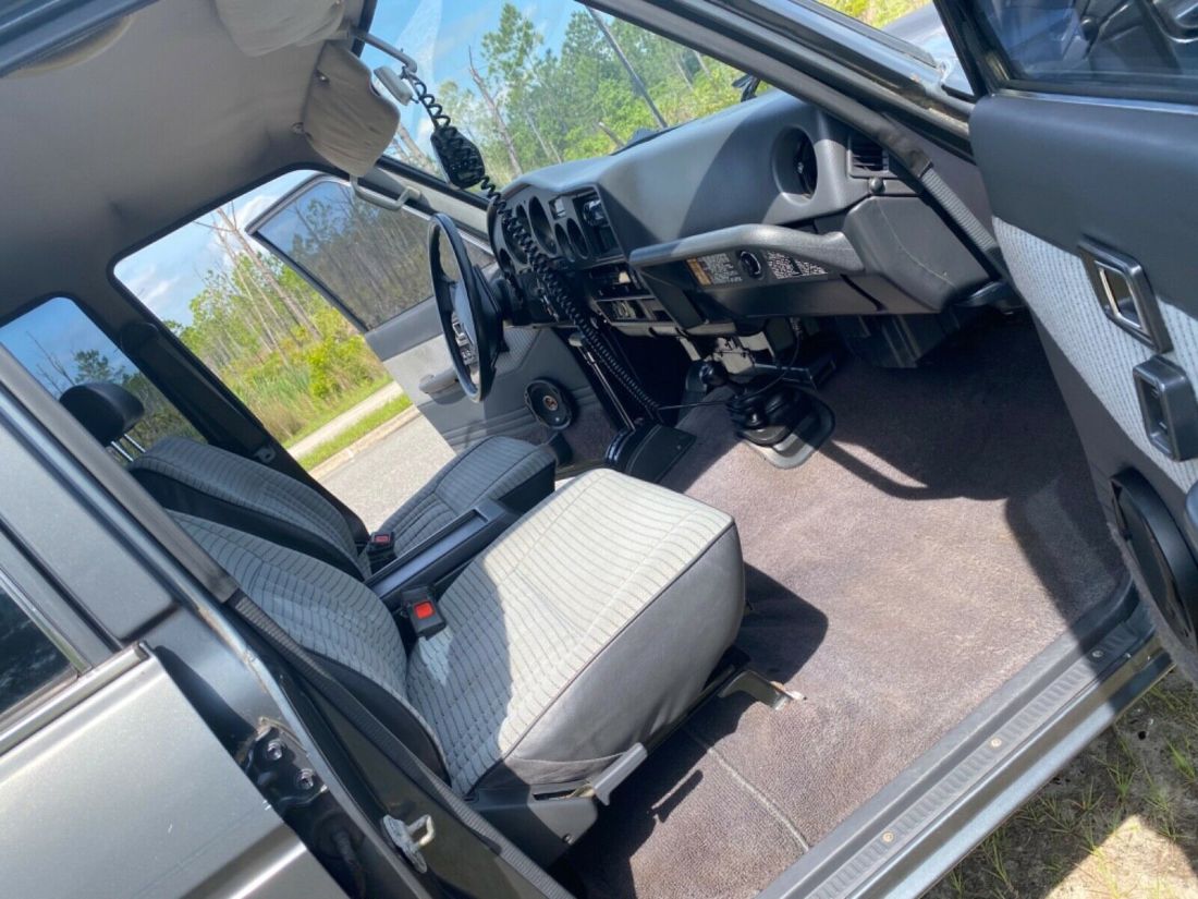 1990 Toyota Land Cruiser FJ62 GX - photo 9