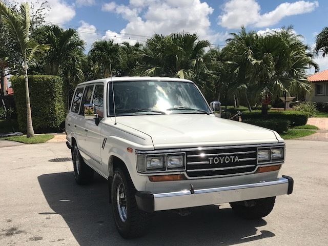 FJ62 Toyota Landcruiser 1988 Toyota Land Cruiser