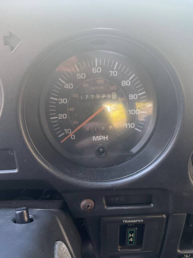 1990 Toyota Land Cruiser FJ62 GX - photo 4