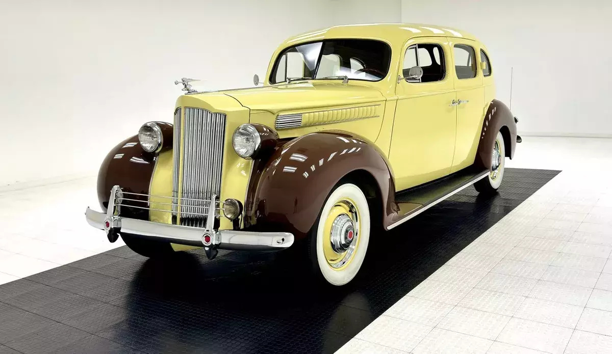 FL Car/Well Restored/Great Driver/Rebuilt 245.3ci I6/Added AC/3-Speed 1939 Packard 1700 6 Series Touring Sedan