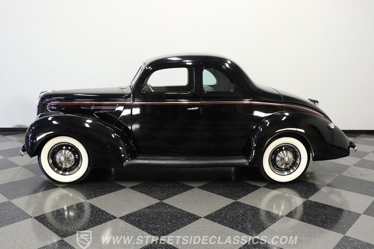 1939 Ford 5-Window Coupe - photo 3