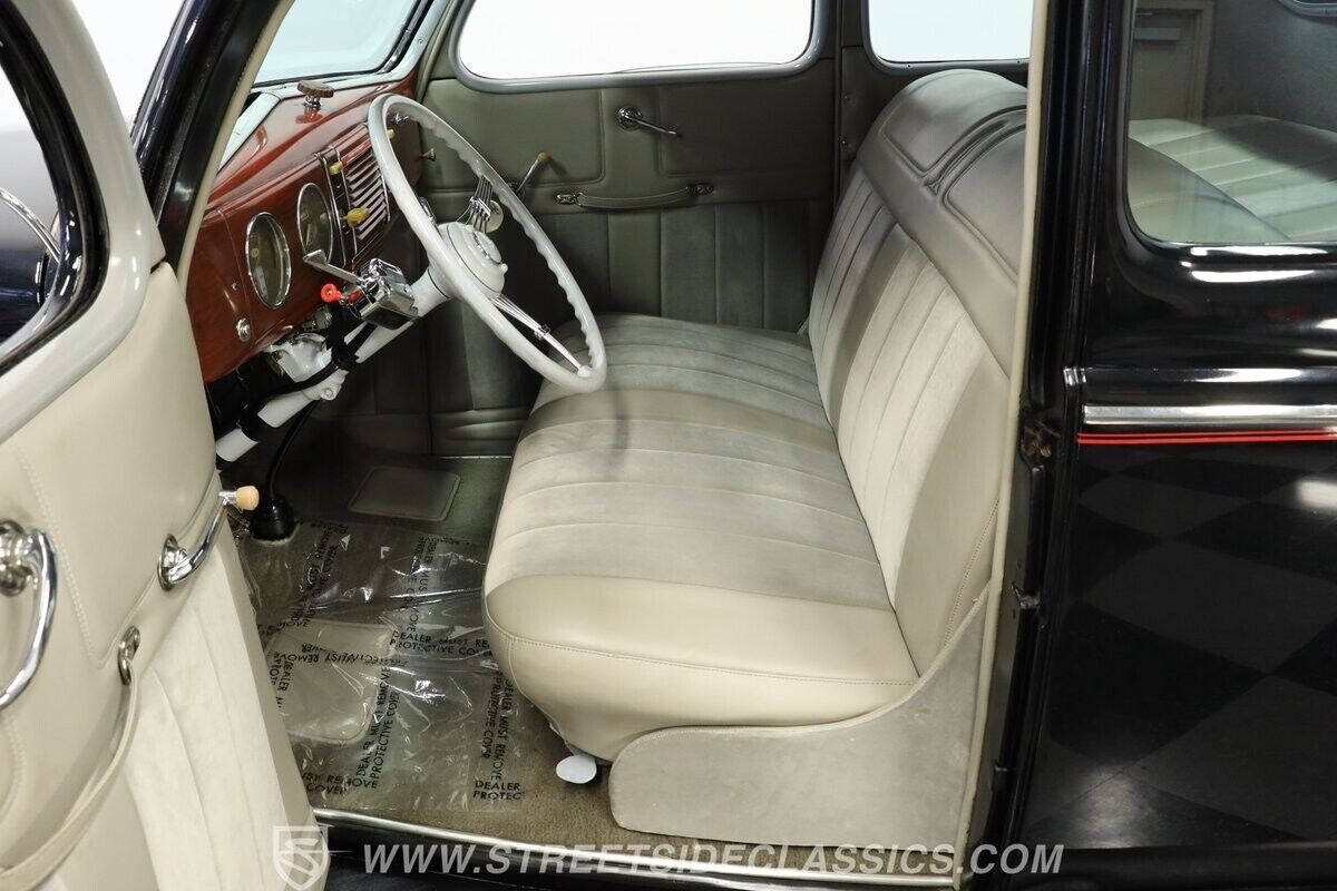 1939 Ford 5-Window Coupe - photo 5