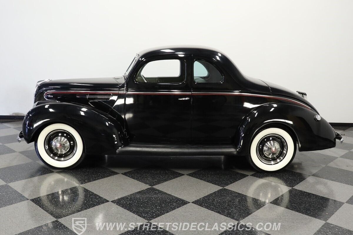 1939 Ford 5-Window Coupe - photo 8