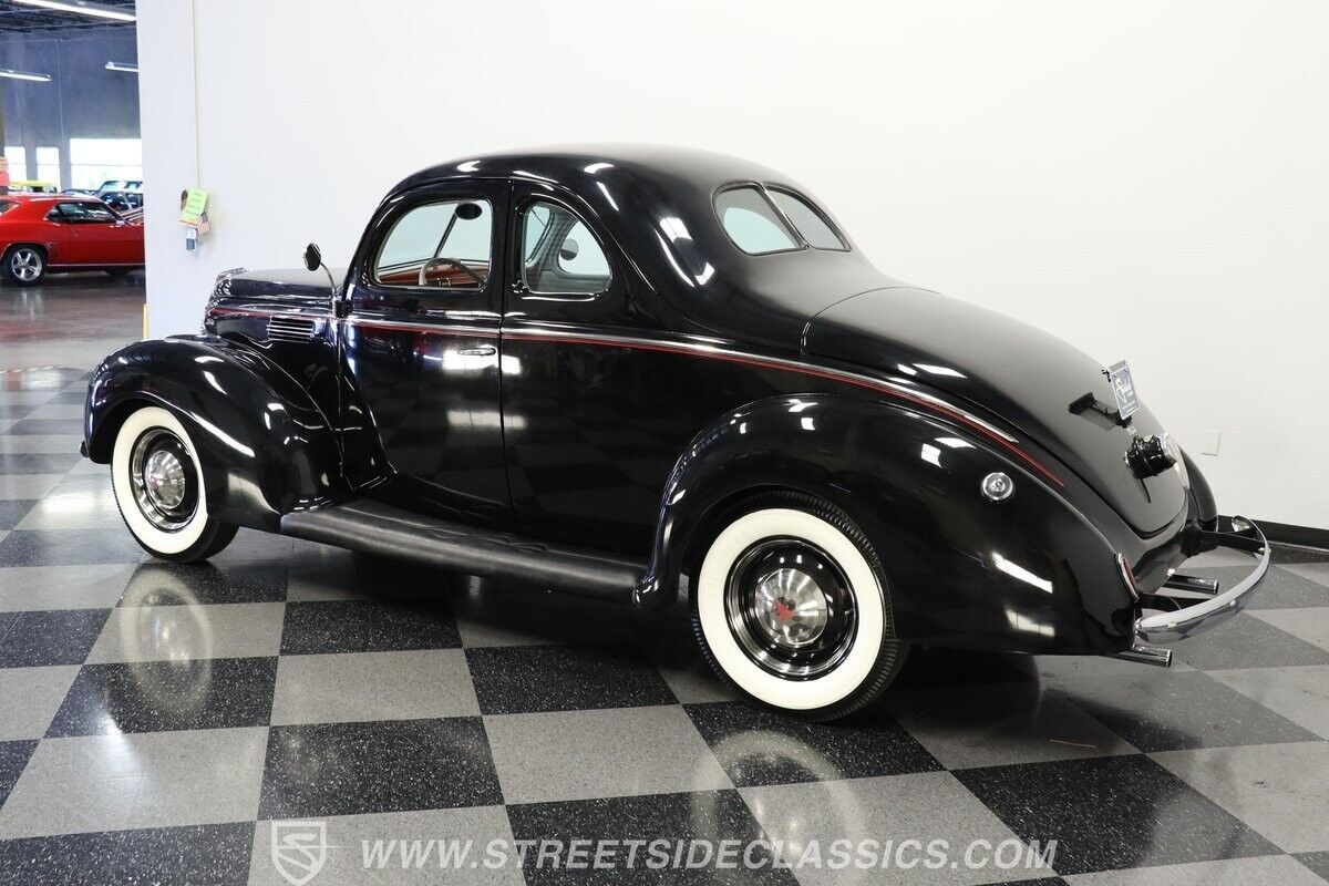 1939 Ford 5-Window Coupe - photo 9
