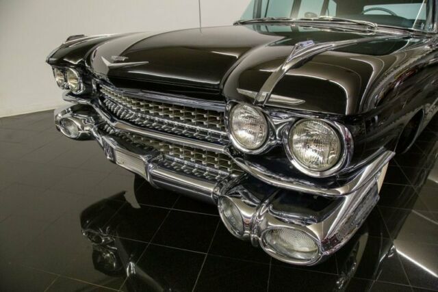 1959 Cadillac Fleetwood Series 75 9 Passenger Sedan - photo 13