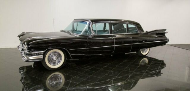 1959 Cadillac Fleetwood Series 75 9 Passenger Sedan - photo 4
