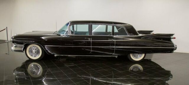 1959 Cadillac Fleetwood Series 75 9 Passenger Sedan - photo 5