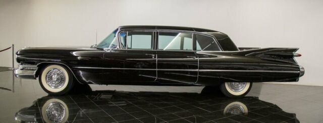 1959 Cadillac Fleetwood Series 75 9 Passenger Sedan - photo 6