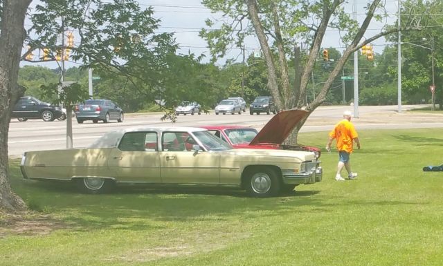 1973 Cadillac Fleetwood Brougham - photo 10