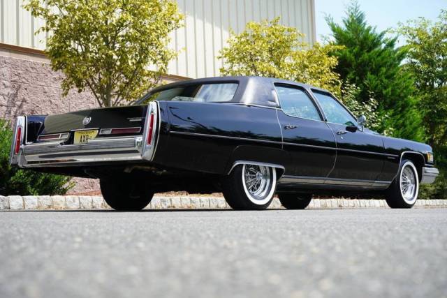 Fleetwood Brougham d'Elegance Triple Black, Fuel Inj, Astro Roof, Window sticker 1976 Cadillac Brougham d Elegance