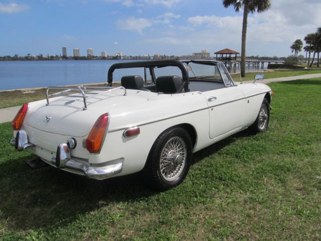1970 MG MGB Convertible - photo 5
