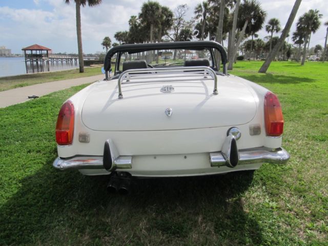 1970 MG MGB Convertible - photo 6