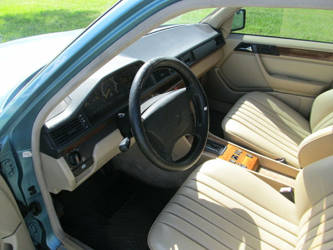 1992 Mercedes-Benz E-Class - photo 13