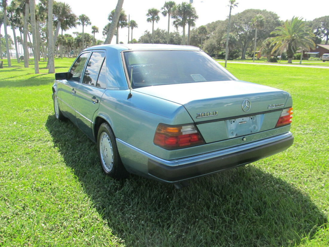 1992 Mercedes-Benz E-Class - photo 8