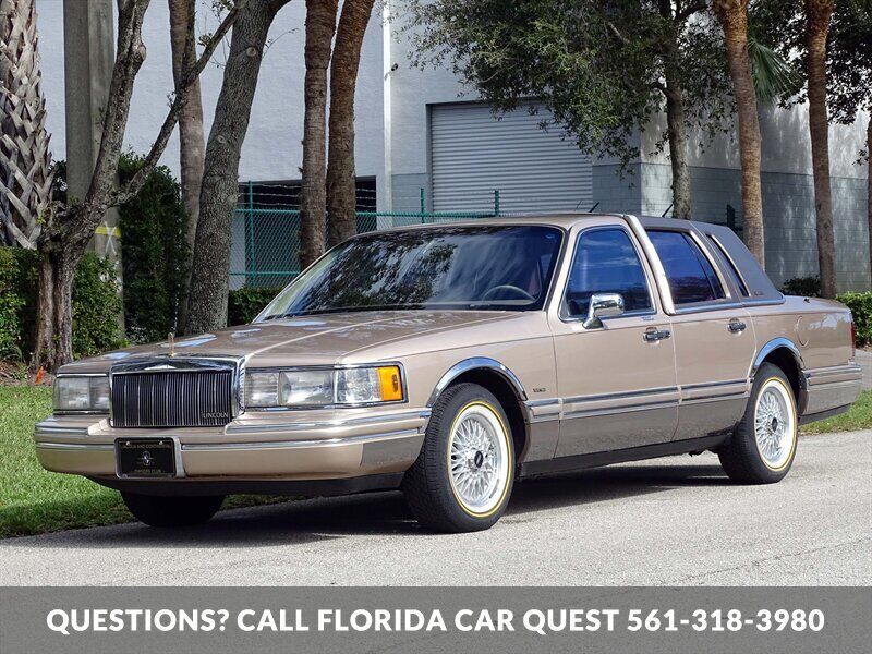 1992 Lincoln Town Car Signature - photo 3