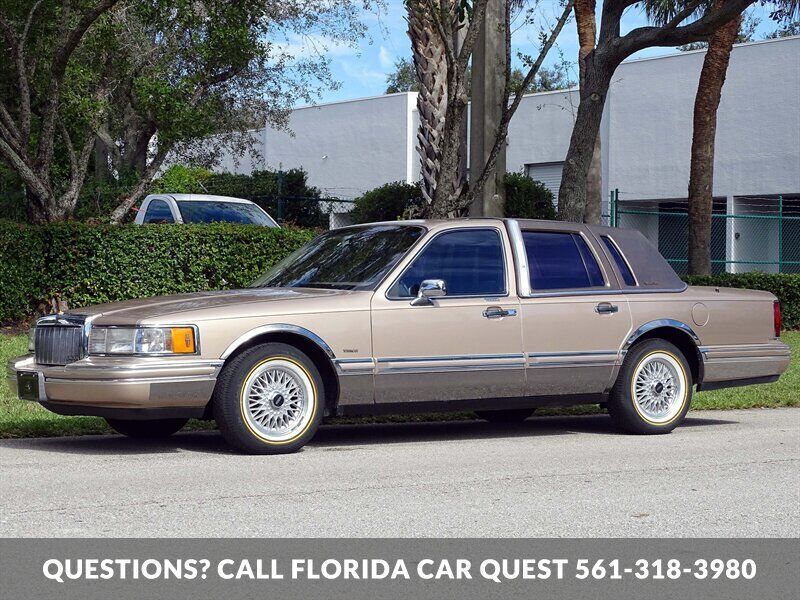 1992 Lincoln Town Car Signature - photo 5