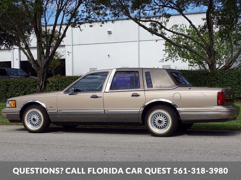 1992 Lincoln Town Car Signature - photo 7