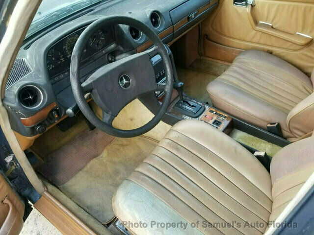 1985 Mercedes-Benz 300-Series TD - photo 7