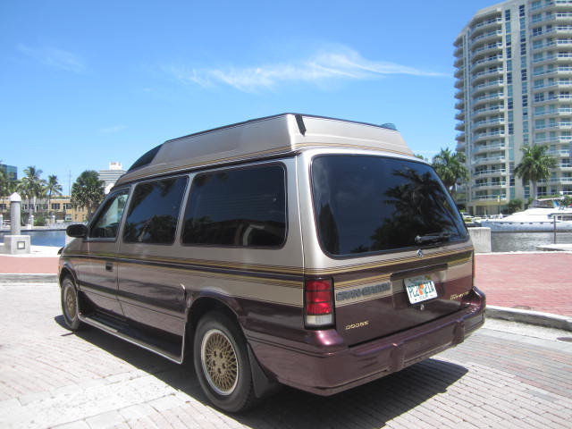 1994 Dodge Caravan Luxury High Top Conversion Van - photo 7