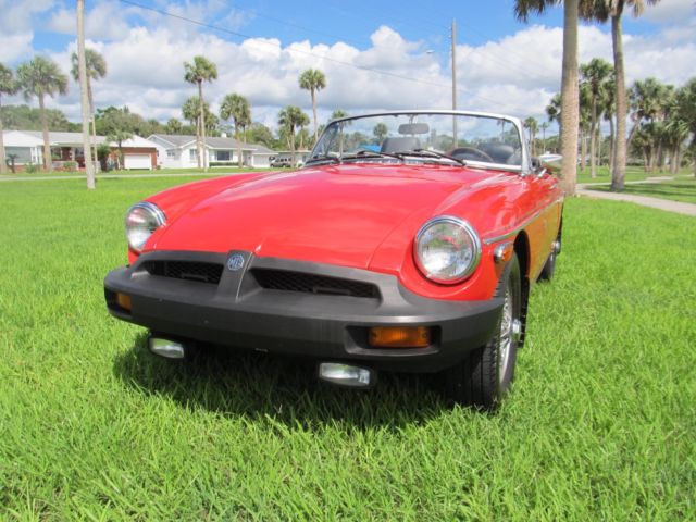 1976 MG MGB Convertible - photo 2