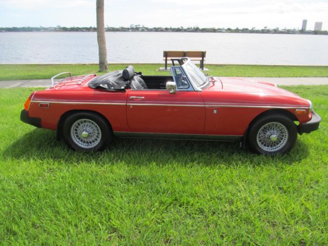 1976 MG MGB Convertible - photo 4