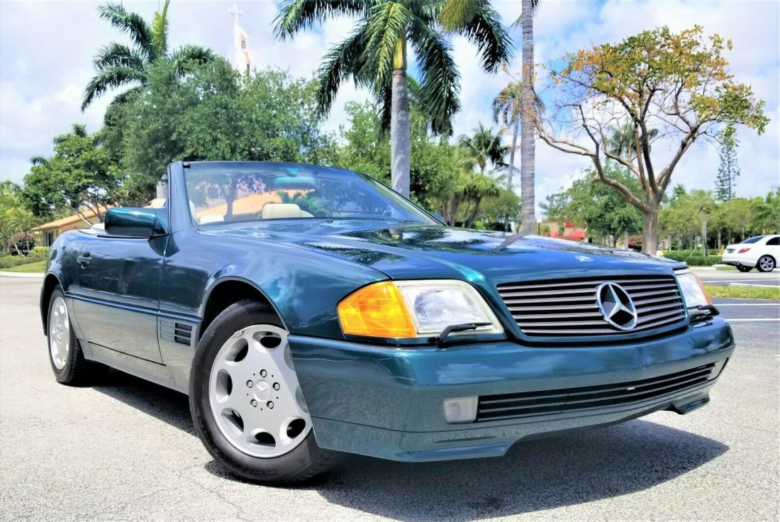 FLORIDA, TWO OWNER, CARFAX CERTIFIED, COMPREHENSIVE SERVICE HISTORY - STUNNER!!! 1994 Mercedes-Benz SL-Class SL 320 2dr Convertible