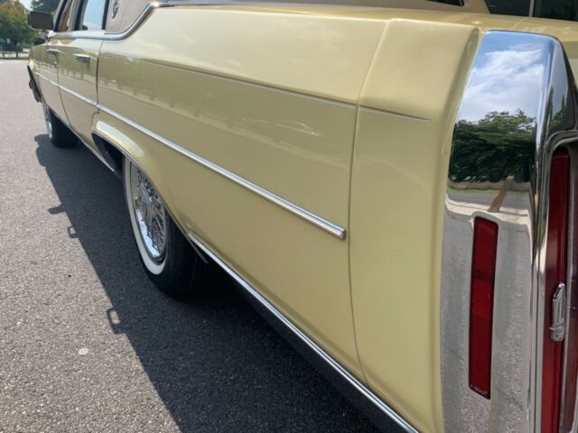 1980 Cadillac Brougham - photo 4