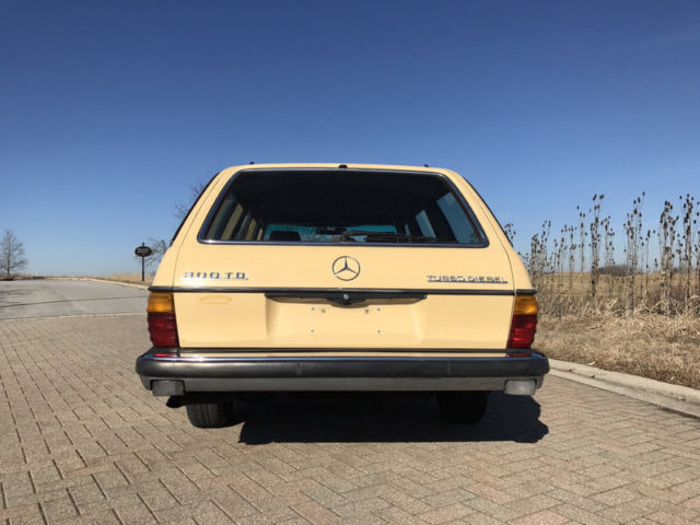 1983 Mercedes-Benz 300-Series 300TD - photo 6