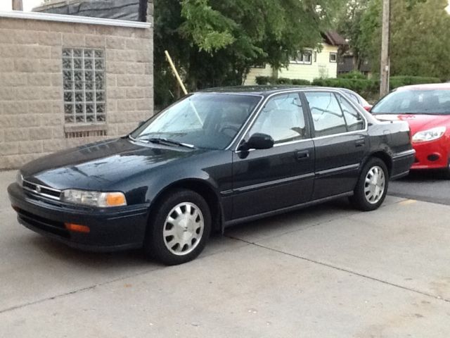 For Parts or Repair - 112, 936 Miles - Clean - No Reserve - Location: Milwaukee 1993 Honda Accord SE