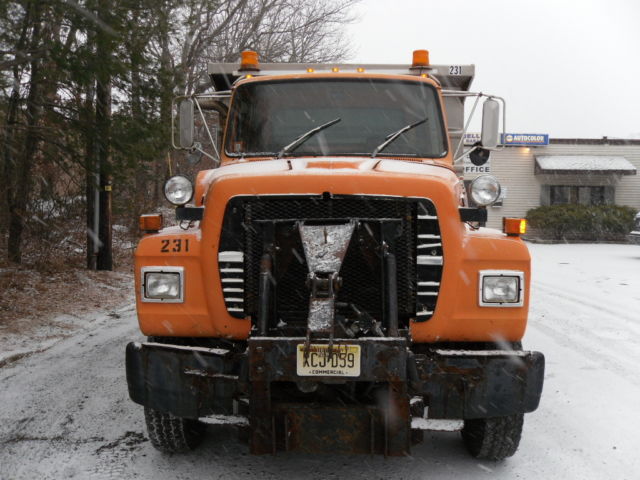 1991 Ford Other Base Straight Truck - Short Conventional - photo 2