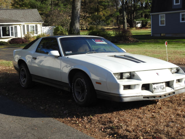 1983 Chevrolet Camaro Z-28 - photo 2