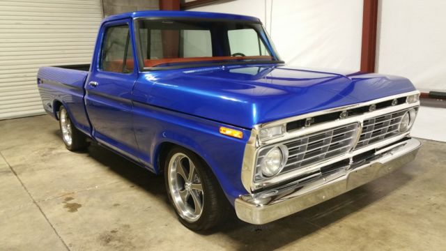 Ford "Custom" Pickup Truck 1974 Ford F-100 Custom