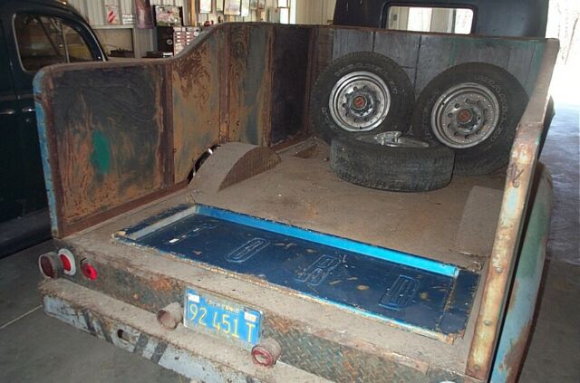 1947 Ford 1/2 Ton Pickup - photo 3