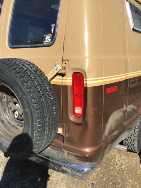 1984 Ford E-Series Van - photo 10