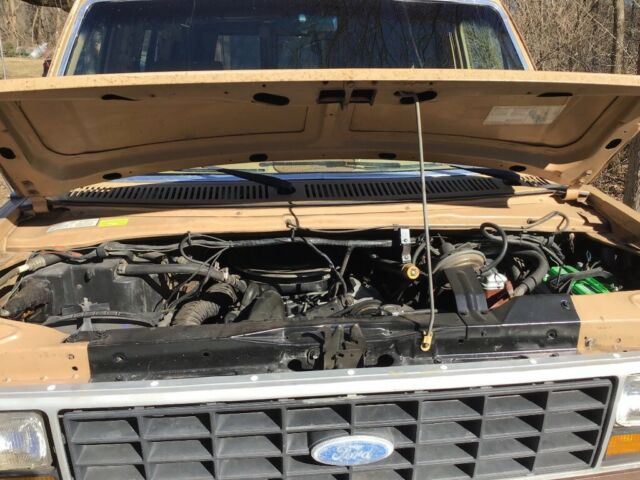 1984 Ford E-Series Van - photo 7