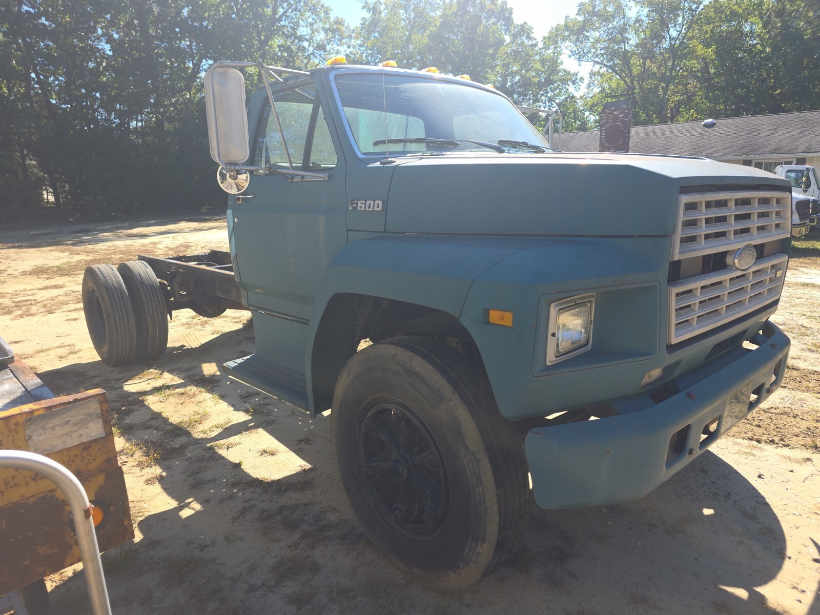 1991 Ford 600 - photo 2