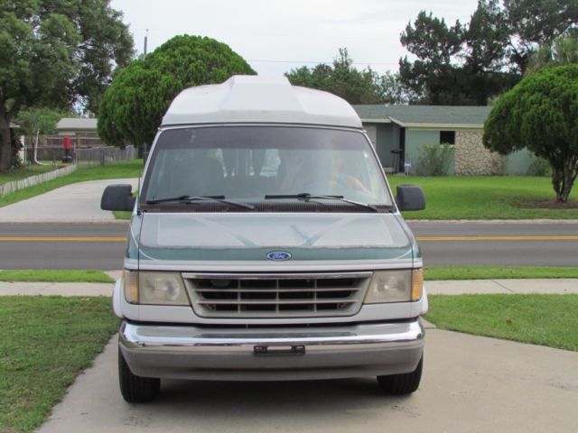 1992 Ford E-Series Van Teal/white - photo 8