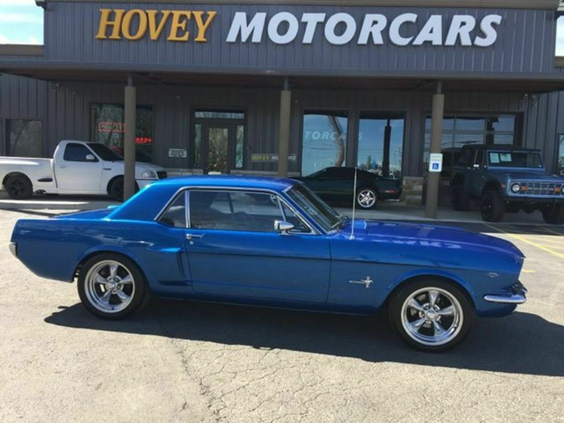 Ford 289 punch to 331 Stroker, Monster AOD Automatic Transmission, Vintage A/C 1966 Ford Mustang Restomod coupe stroker