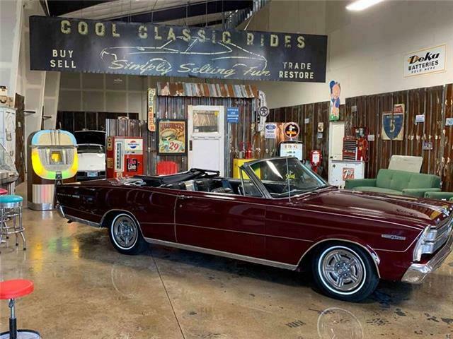 1966 Ford 7-Litre 2 Door Convertible - photo 10