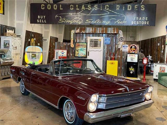 1966 Ford 7-Litre 2 Door Convertible - photo 2