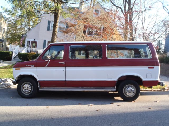 Ford 7.3 Diesel Club Wagon," 53,000 Miles" 1990 Ford E-Series Van