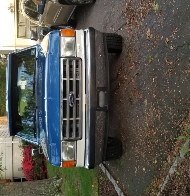 1988 Ford Bronco XLT - photo 2