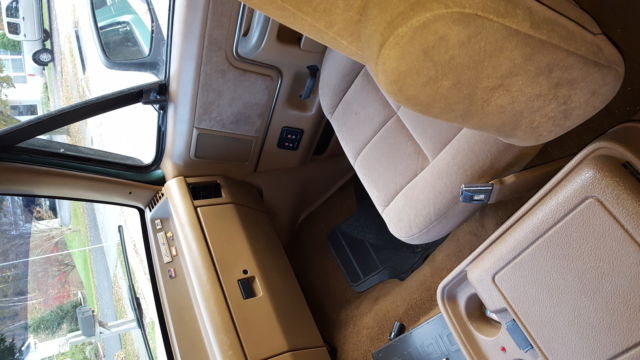 1990 Ford Bronco green and tan - photo 9