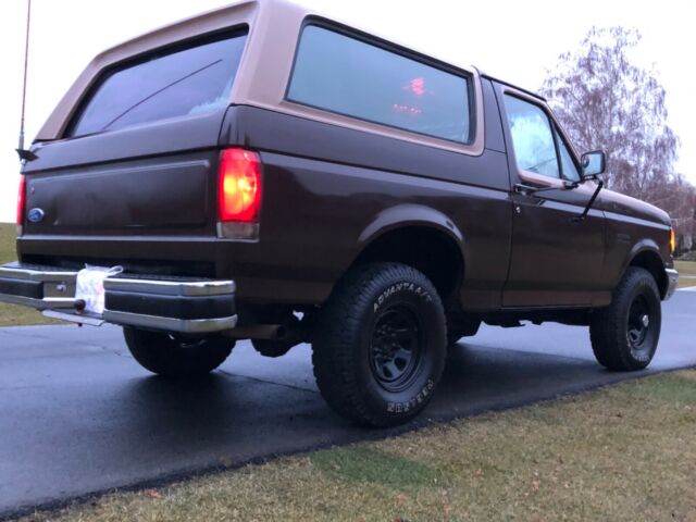 1990 Ford Bronco Custom - photo 4