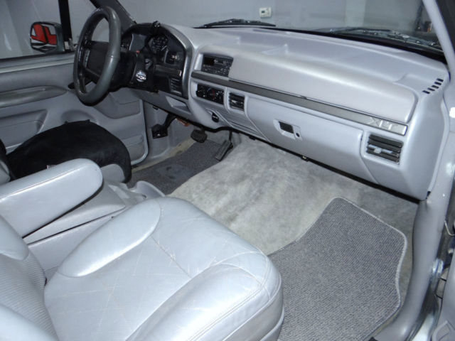 1994 Ford Bronco 105" WB XLT - photo 5
