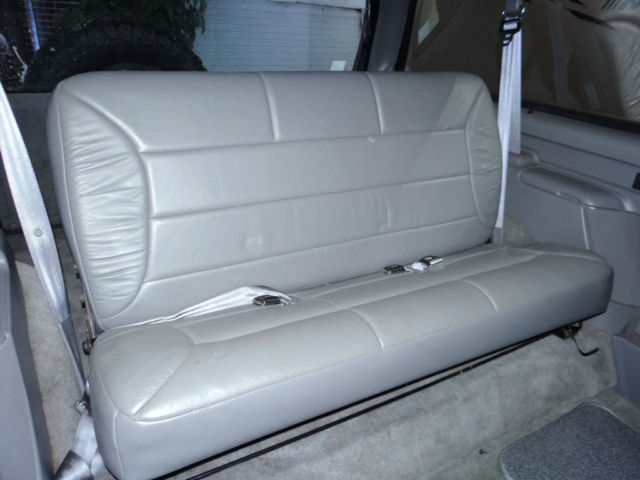 1994 Ford Bronco 105" WB XLT - photo 9